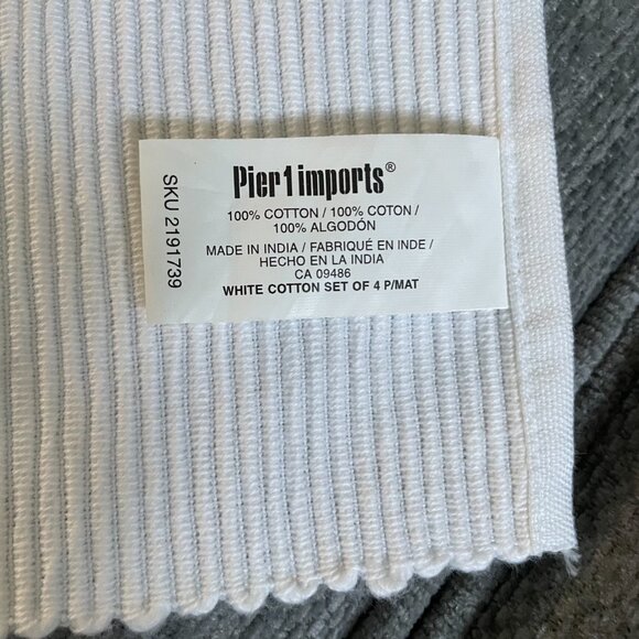 Pier 1 solid Ivory placemats set of 12 reversible (JCLin-02) - Picture 2 of 3